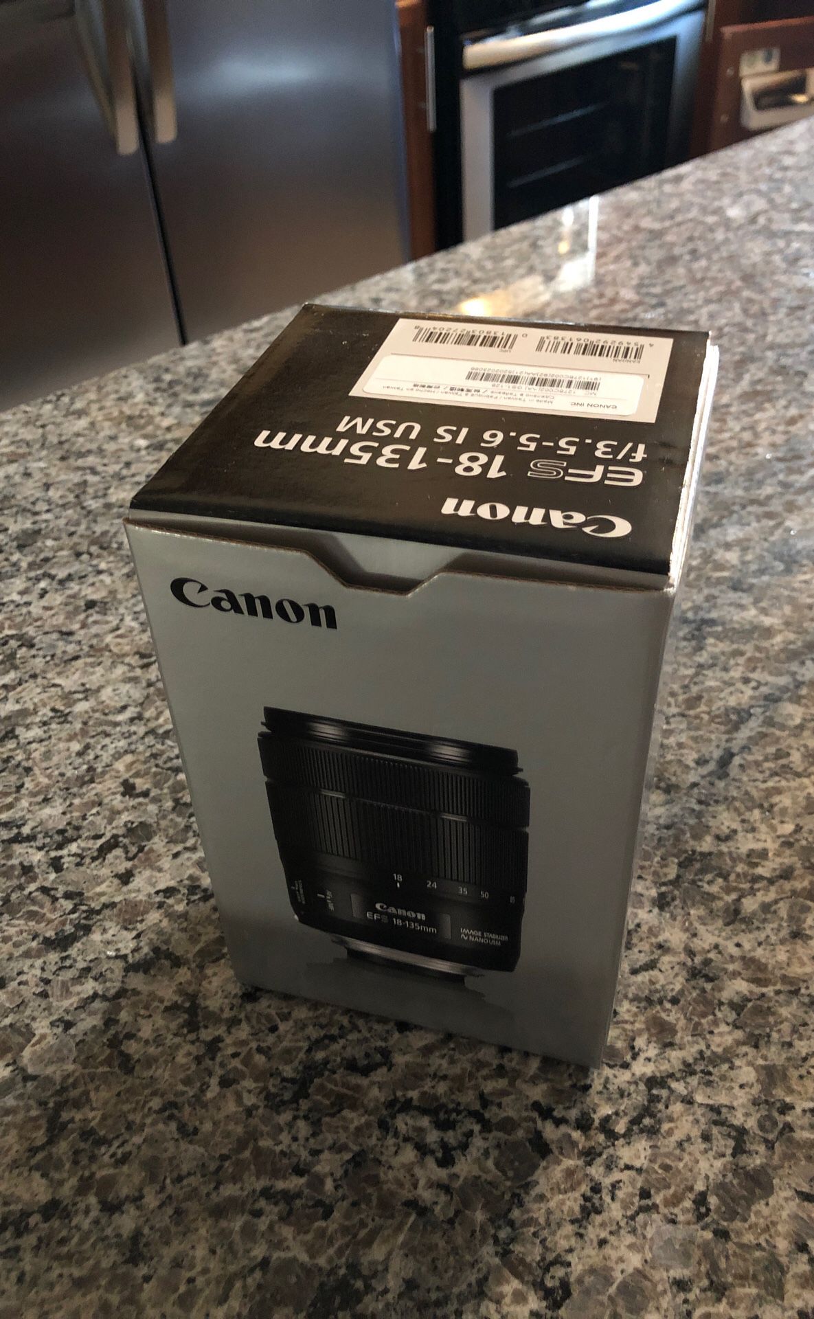 Canon camera efs 18-135mm lens