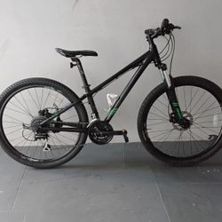 BICYCLE GIANT 24 SPEED SIZE 27,5 BRAND NEW 