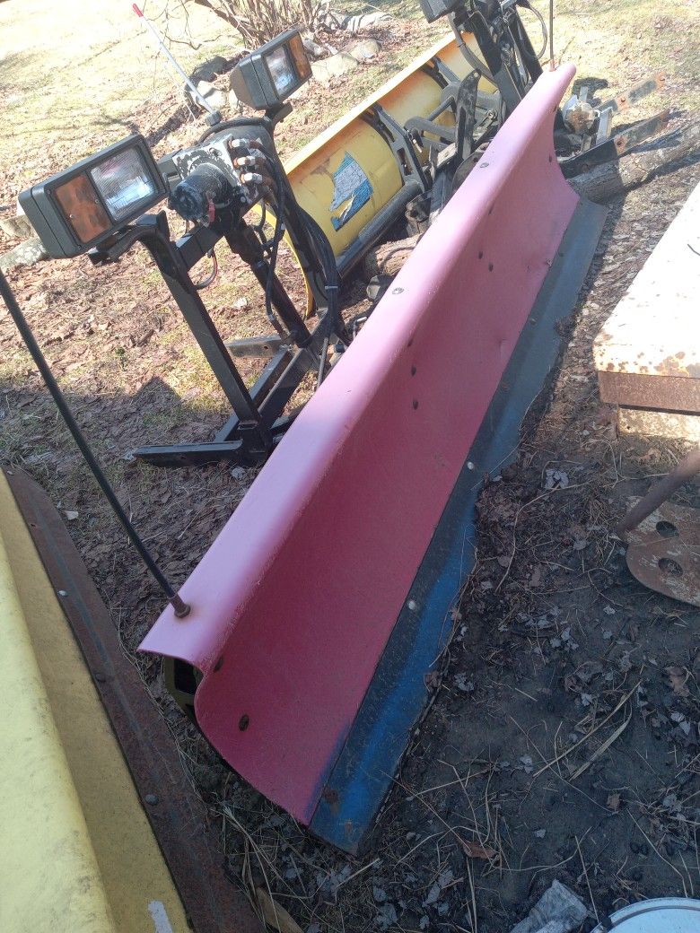 7 FT POLYLight Duty Snowplow WESTERN SUBBURBINITE