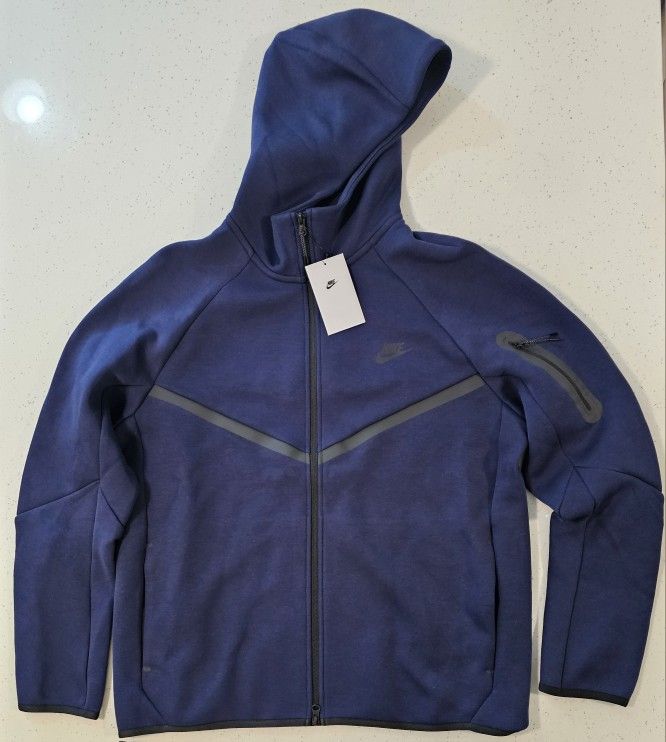 Nike Tech Fleece- Obsession Sz. L