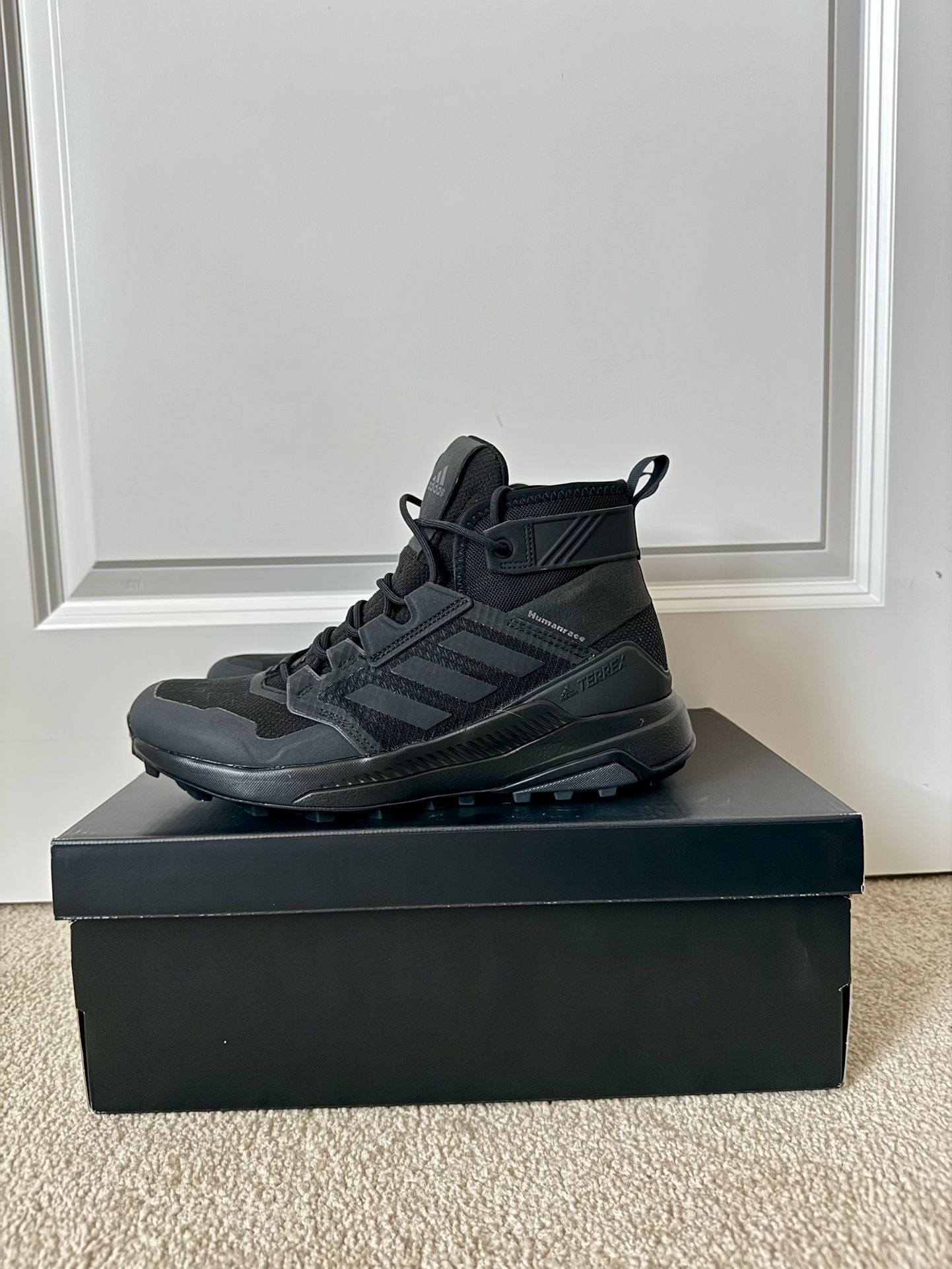 Adidas PW terrex trail maker mid human race size 8 men