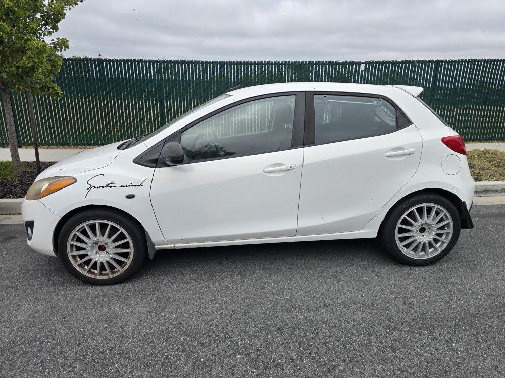 2012 Mazda Mazda2