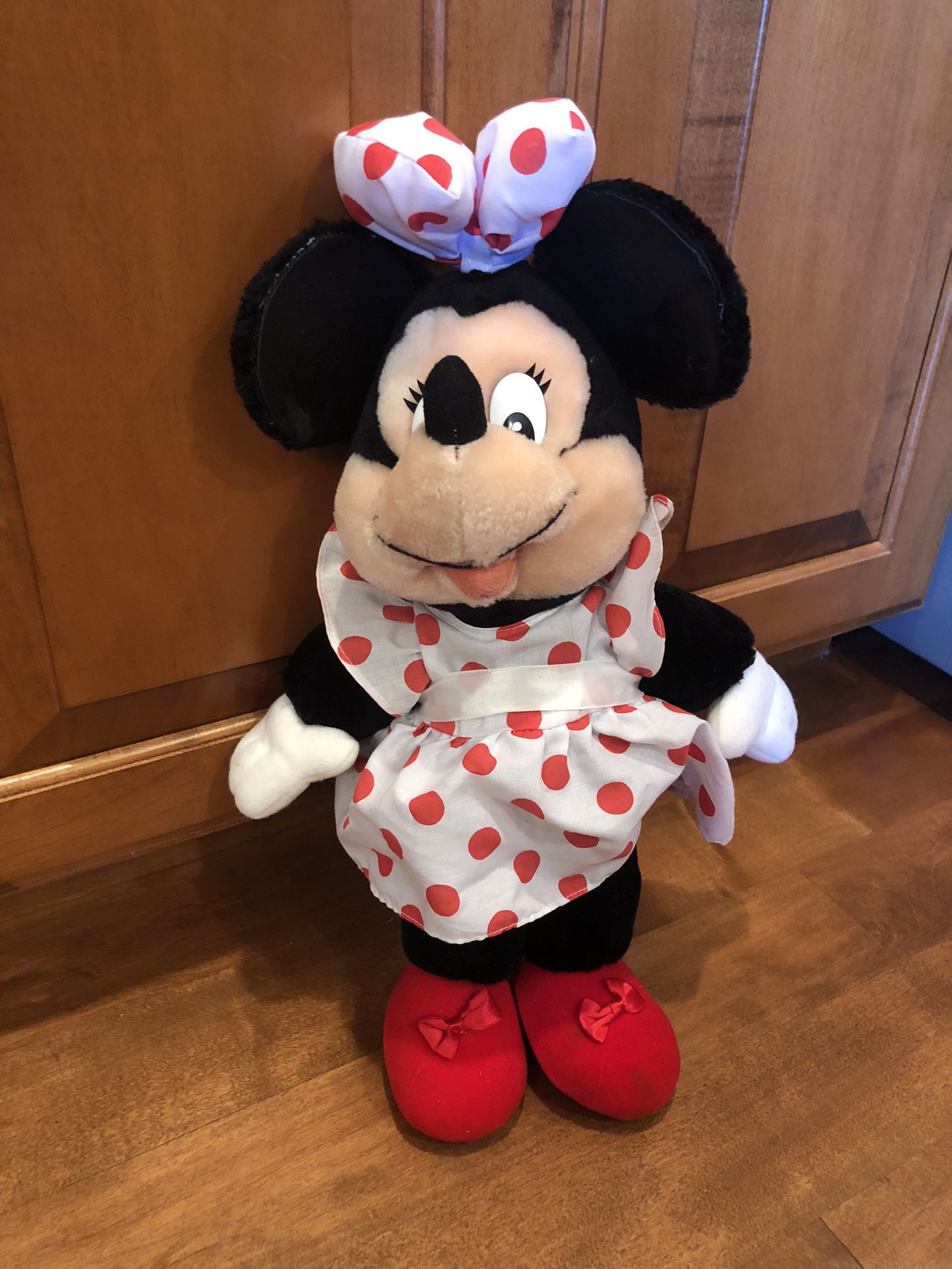 Vintage Applause 17 Inch Minnie Mouse Shipping Available 