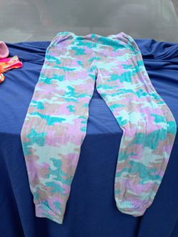 Camflouge print pants girls