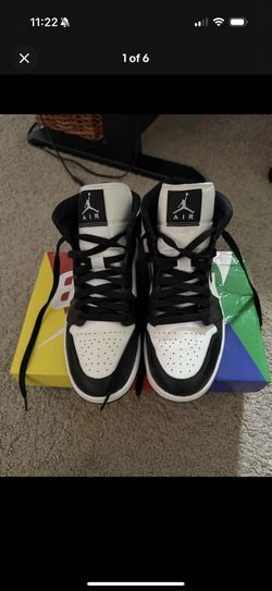 - Jordan 1 Mid Panda - Worn Once Womens Size 5.5 - Not Original Box Black/white