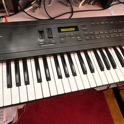 Roland D-10 61-Key Multi-Timbral Linear Synthesizer Keyboard