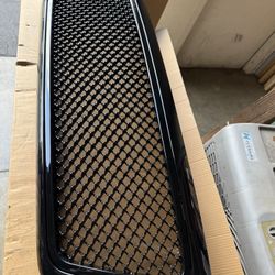 Armordillo 71 48 208 Mess Grille Gloss Black for 04 to 08 Ford F-150