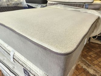 Mattress and box spring queen size