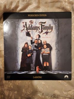 The Addams Family (Widescreen Laser-Disc) 1991 "Weird is Relative"