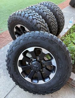 Dodge ram 2500 wheels and tires