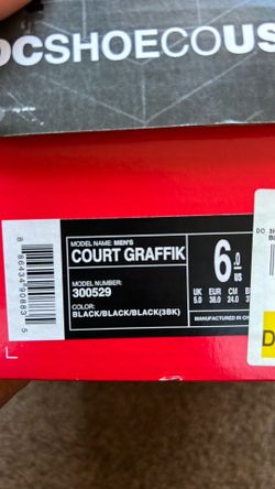 DC Shoes size 6