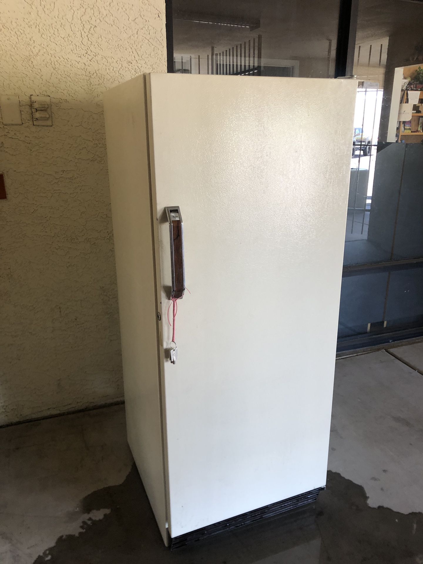 5 foot tall freezer with lock