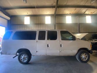2005 Ford E-350
