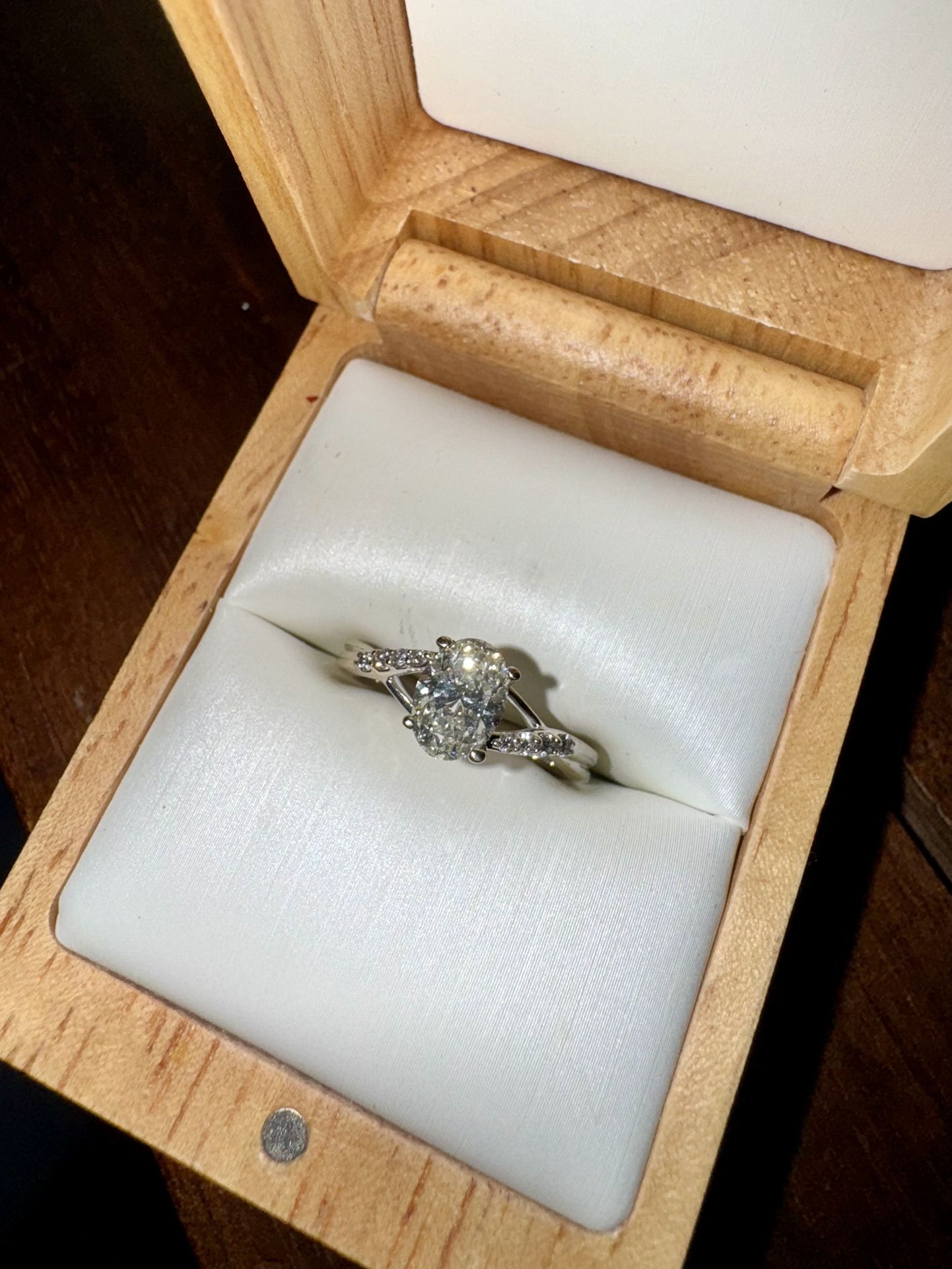 1.01 Carat, oval, Super Ideal Cut, g Color, VVS1 Clarity Wedding Bands Set