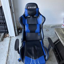 BLUE AND BLACK COMFY GAMING CHAIR