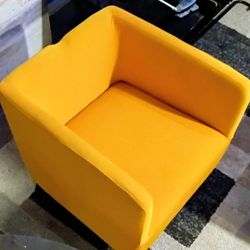 Vibrant Golden Accent Armchair - Sunday PM Pickup - 954