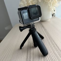 GoPro HERO7 Black With Waterproof Housing