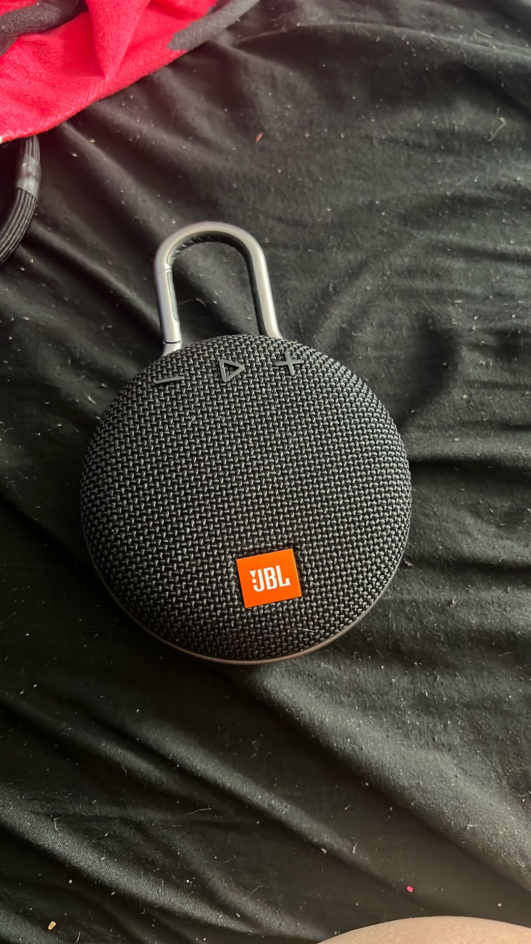 jbl clip speaker