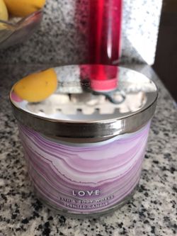 Bath & Body Works Candle