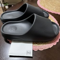 Yeezy Slides Onyx 