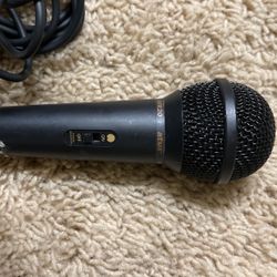 Audio-Technica ATR20 Dynamic Professional Microphone Cardioid Low Impedance