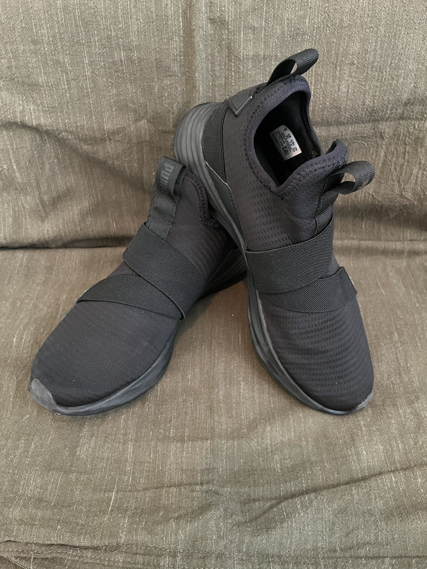 Puma Slip-on Sneakers