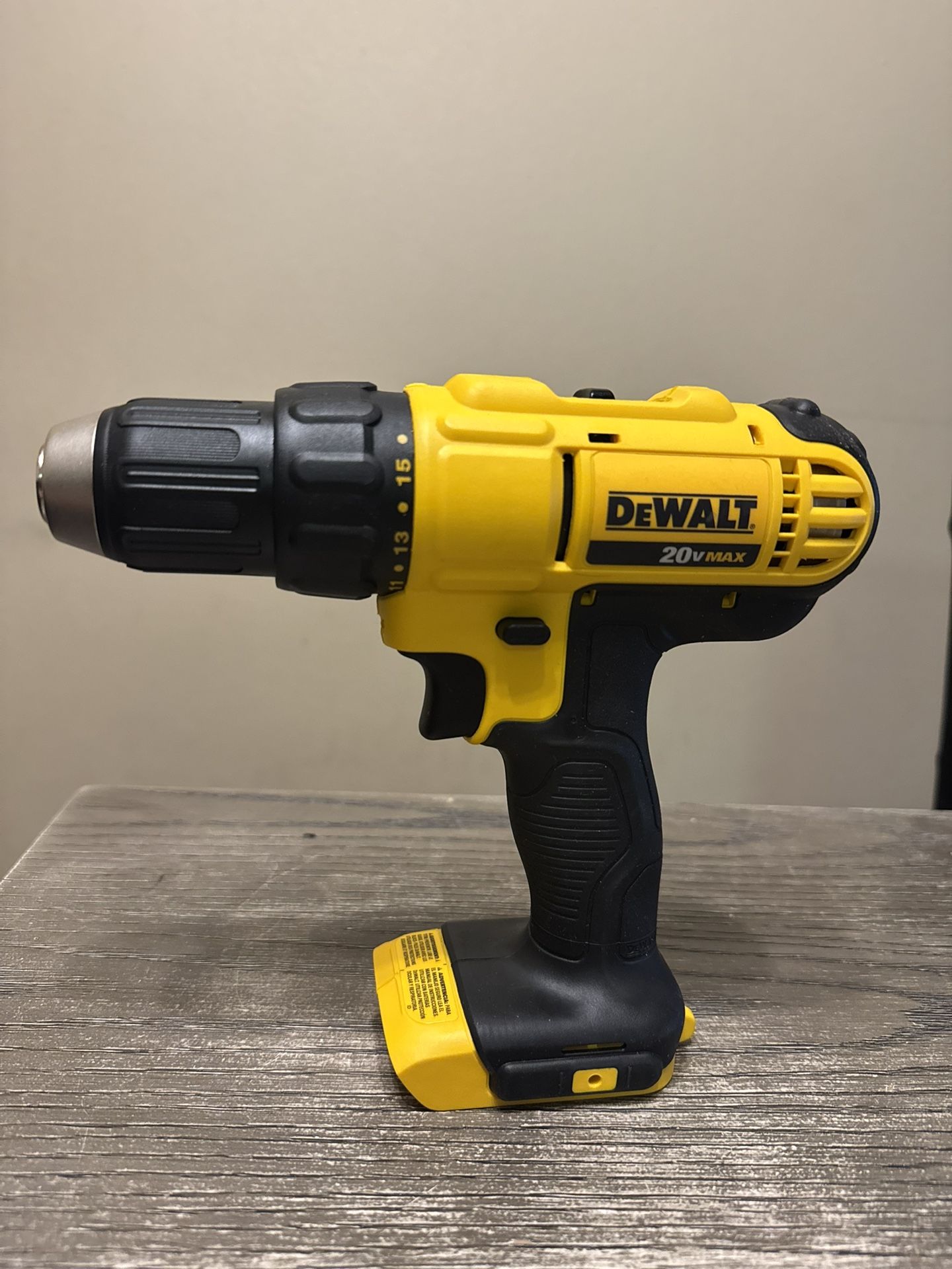 NEW DEWALT 20V DRILL DRIVER TOOL ONLY