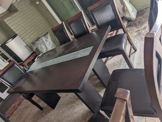 Dining Table And 6 Chairs
