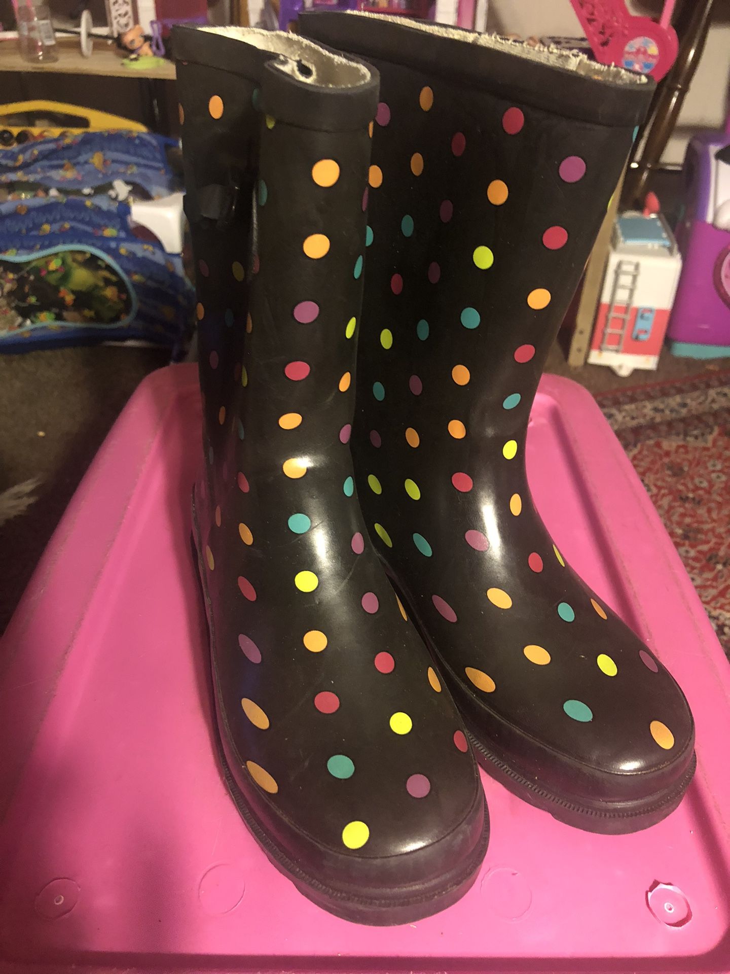 Girls Polka Dots And Buckles Rain Boots Size 2Y