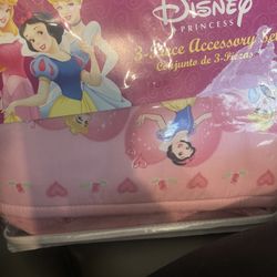 Brand New 3 Piece Set Disney 