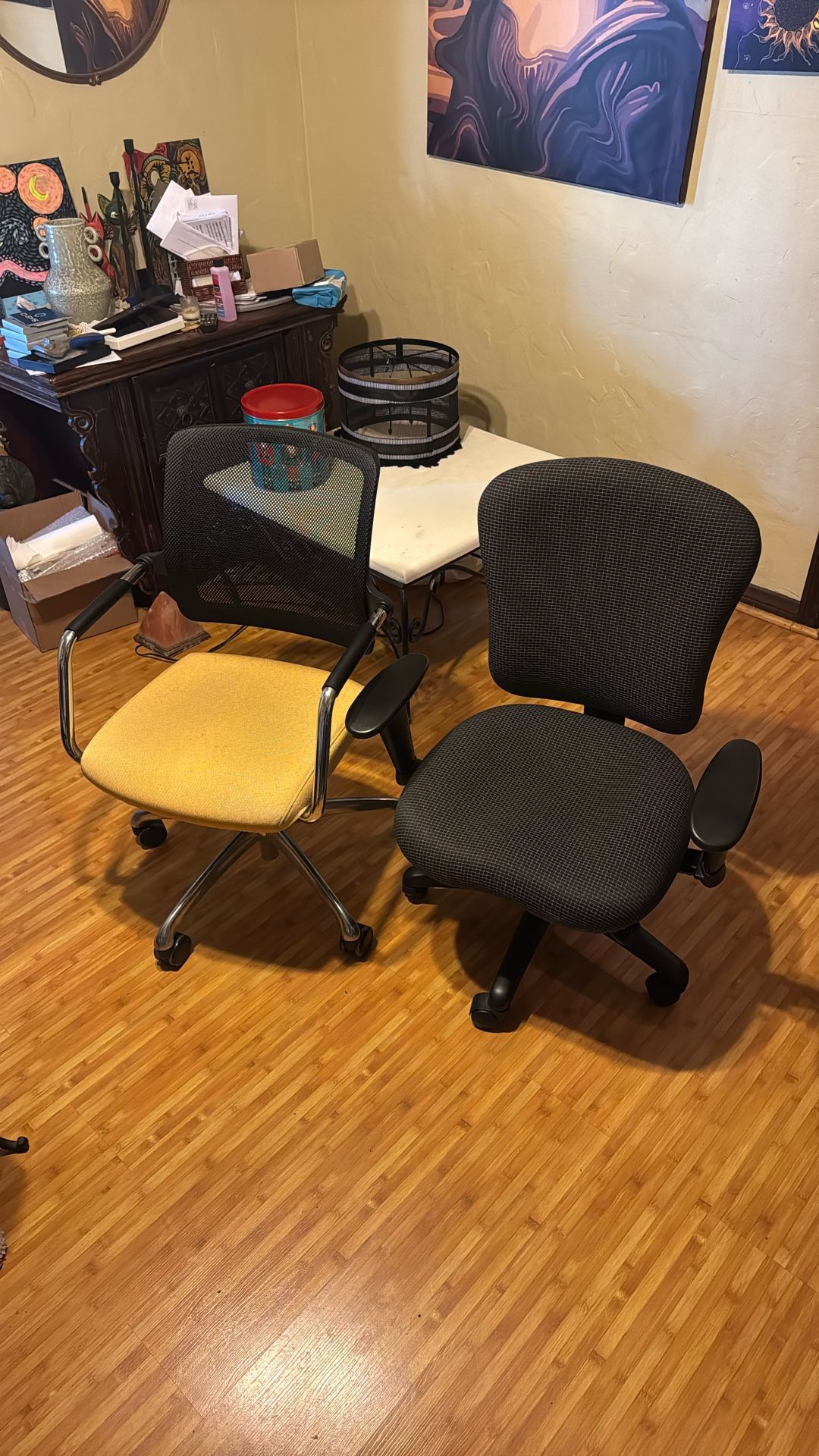 Office Chairs 