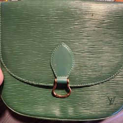 Louis Vuitton Epi Saint Cloud Green Leather Bag, Read Description for Sale  in Honolulu, HI - OfferUp
