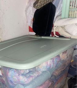 1 bin of baby girl clothes size 0-18 months