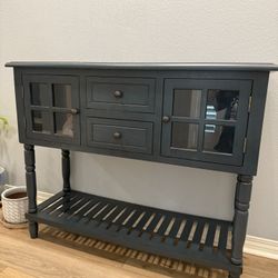 Entrance Table 