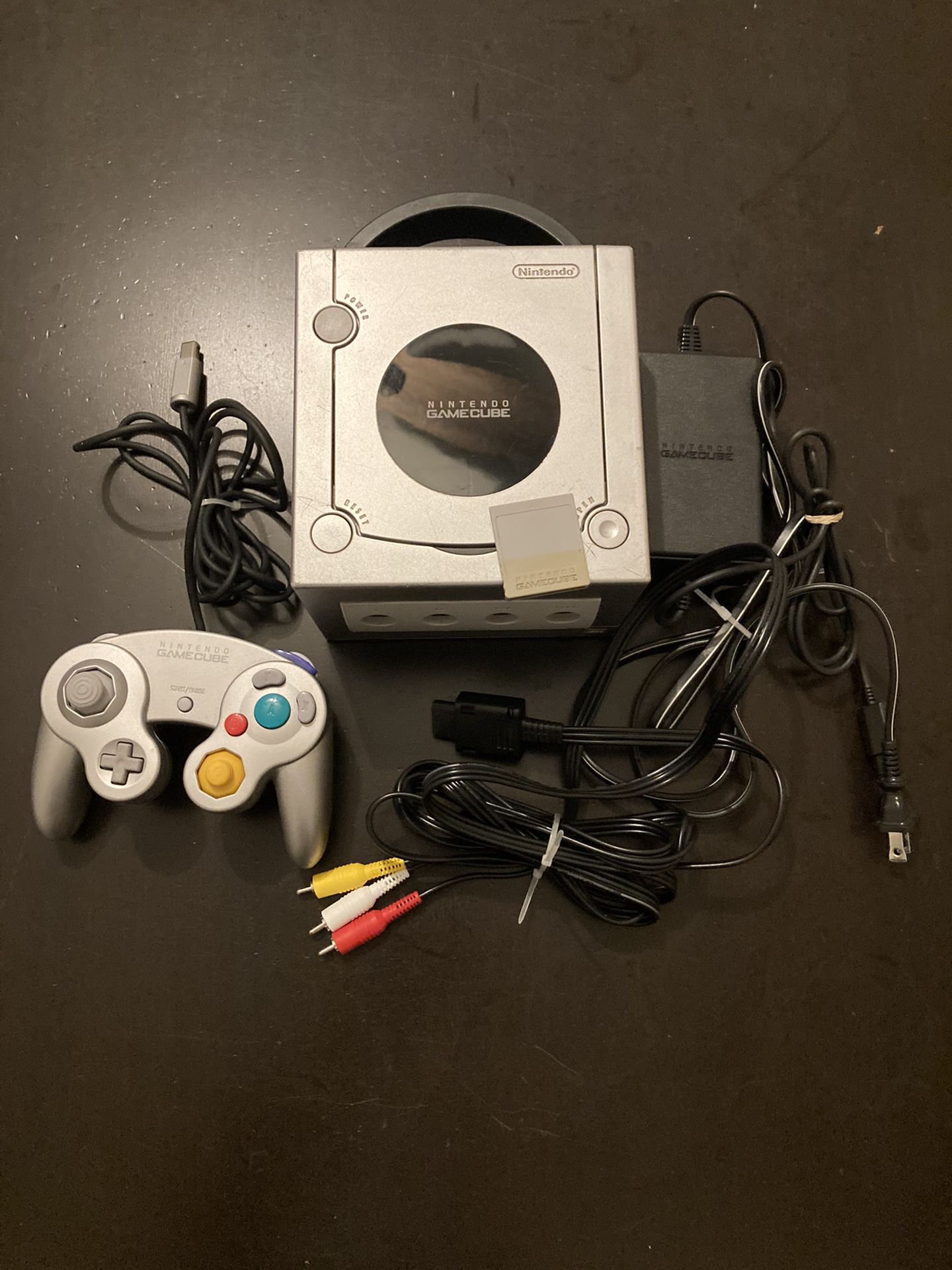 Nintendo GameCube Complete with Memory Card and Mario Party 6 