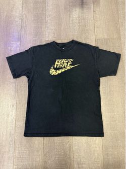Nike shirt women medium