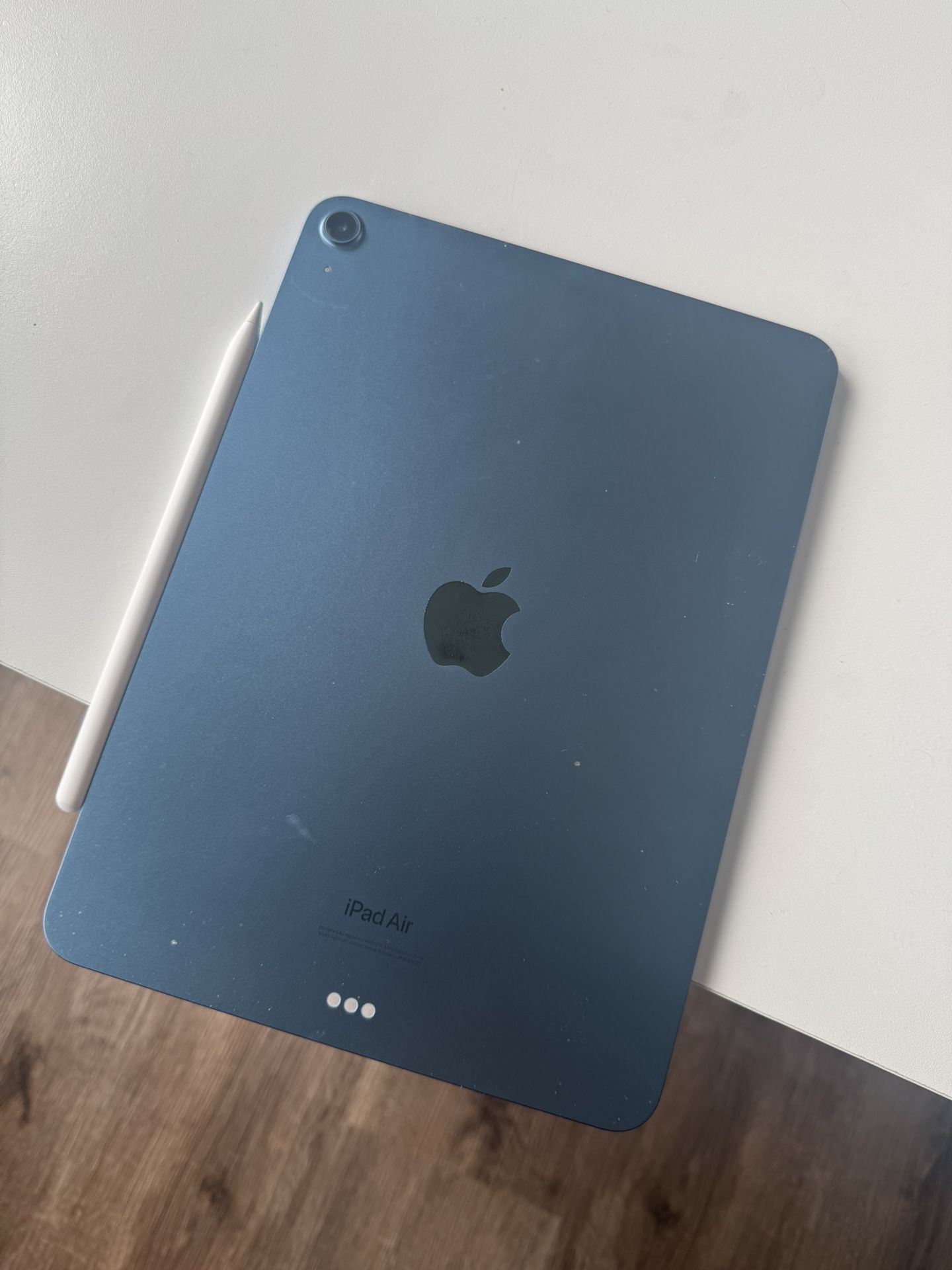 iPad Air (10th gen) + Apple Pencil (2nd Gen)
