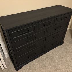 Dresser - needs to be assembled