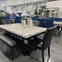 6 Piece Dining room set / Includes: Table , 4 Chairs and  bench .