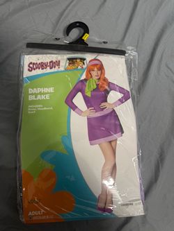 Daphne Halloween costume medium