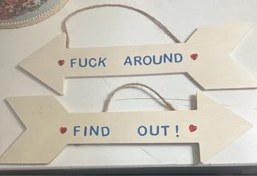 Funny Arrow Wood Sign Set of 2