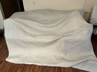 Large Bedspread 94” X 104”