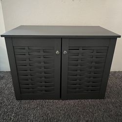Wayfair Shoe Storage Cabinet – Excellent Condition 