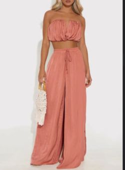 PICK UP TODAY – size S Fashion Nova Salmon Pink Set (Top & Pants)