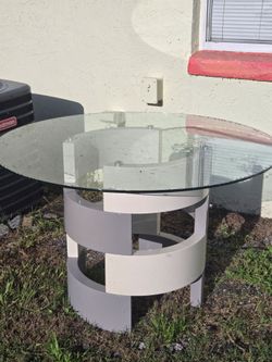 Indoor or outdoor table