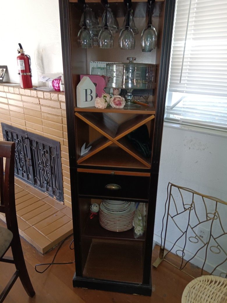 China Bar Cherry Hutch Blk Cabinet