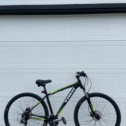 Trek Marlin 6 Mountain Bike – M/L Frame - 29er Aluminium Bicycle MTB