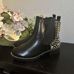 Black Leather Boots! 