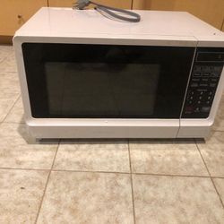 Farberware Tabletop Microwave 