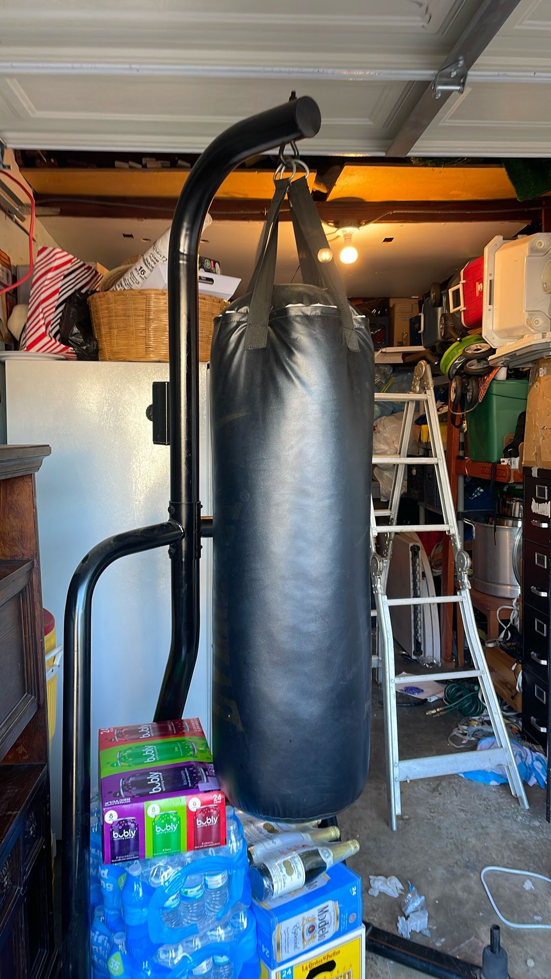 Everlast Punching Bag And Stand